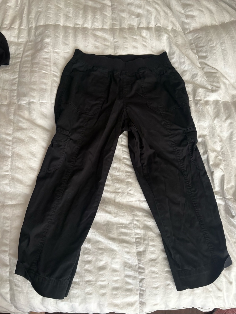 Women’s Black Cargo Capris Pants